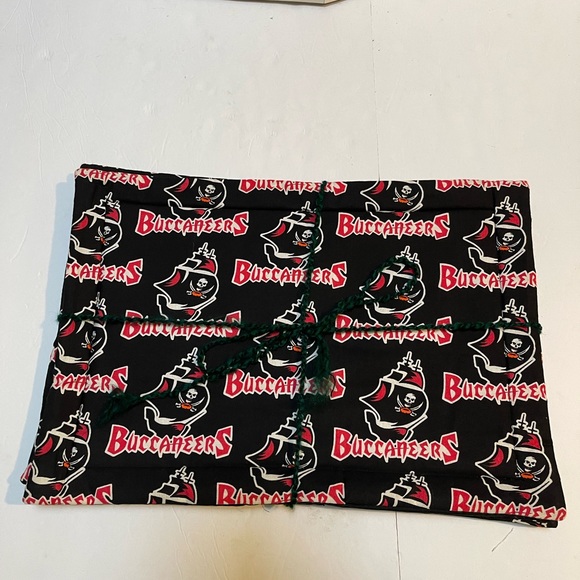 New Tampa Bay Buccaneers Bucs Football Reversible Place Mats Handmade 4 pc Set - Picture 7 of 7